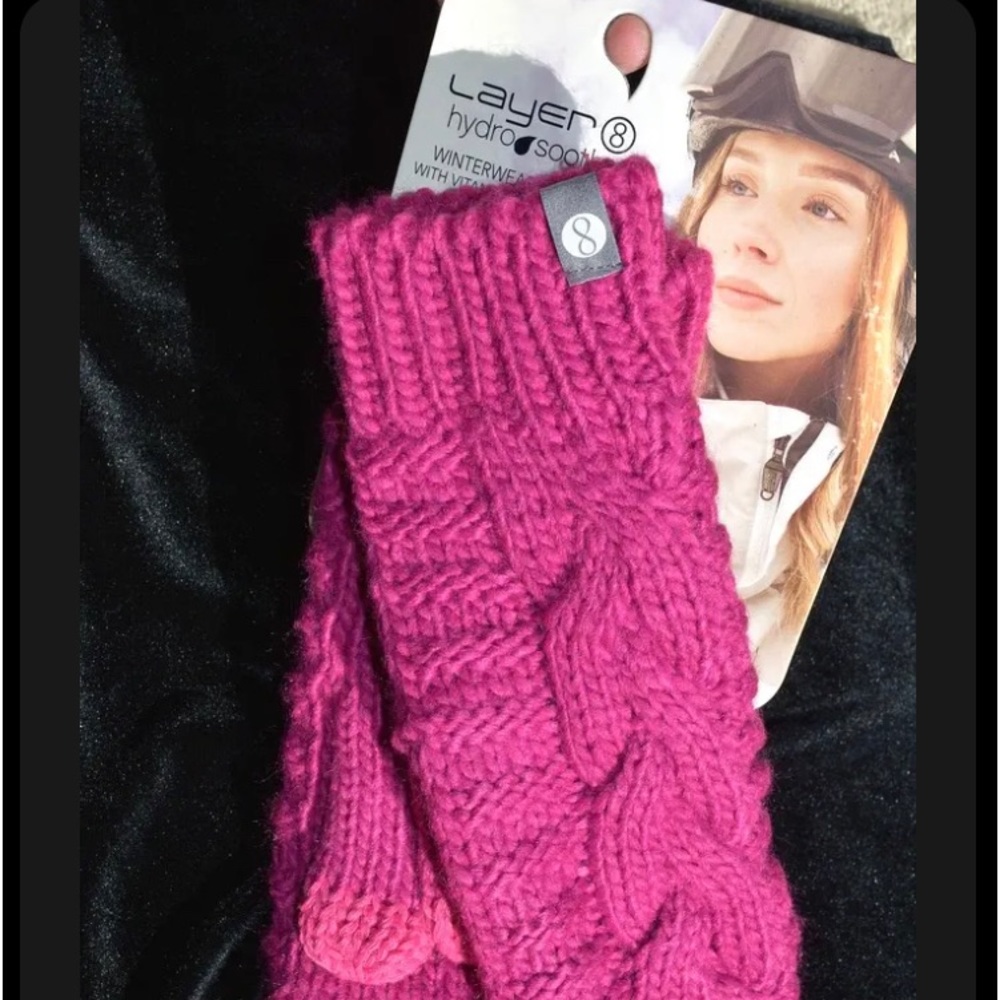 NWT Layer8 Ski Mittens infused w/Vitamin E & Shea Butter TOUCH SCREEN TE…
